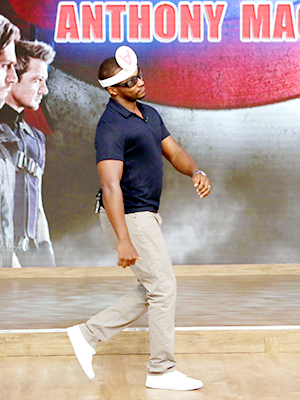 anthonymackieupdate:  Anthony Mackie On The Set Of Univision’s ‘Despierta America’
