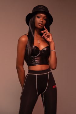 Porn photo blackfashion:@chyna-godiva x @dvvinci 