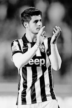 hummelz:  Alvaro Morata phone* wallpapers