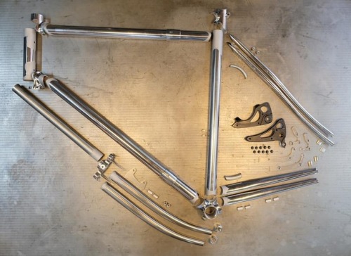 svencycles:Lugged Pathfinder with S&S couplings ready for the torch and a few grams of silver. .