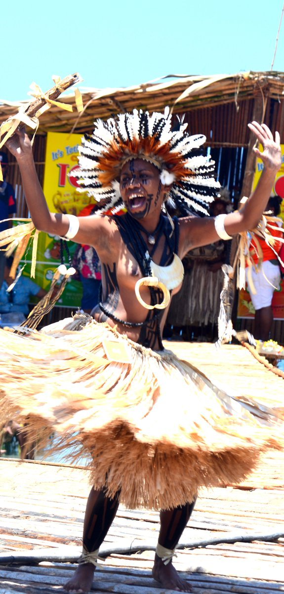   The Crowning of 2016 Miss Hiri Moale Queen, Ela Beach, Port Moresby, Papua New