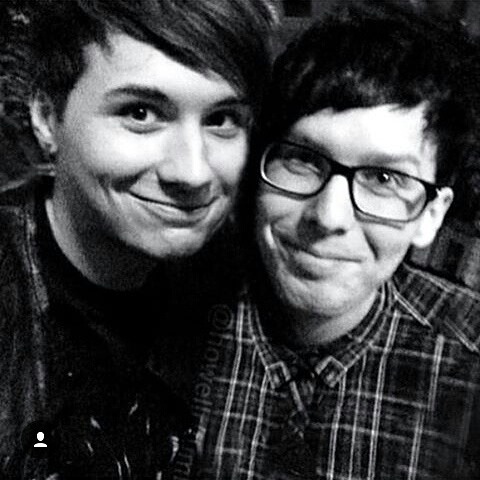 I want to have an internet friend like what Dan and Phil have.