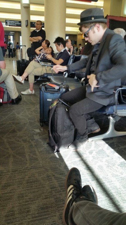 parasitequeen:  This dude is rocking the patrick stump vibe really hard 