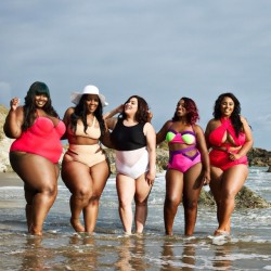 darthxboobs:bigbeautifulblackgirls:Loving the body diversity I’m seeing in @thedivakurvescollection  newest swim collection. Thoughts on this collection? See more at www.thedivakurvescollection.com Photographer : @samanthastudio #bbbg  #style #psblogger