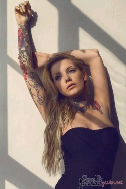 we-require-more-tatooed-girls:  More @ http://we-require-more-tatooed-girls.tumblr.com