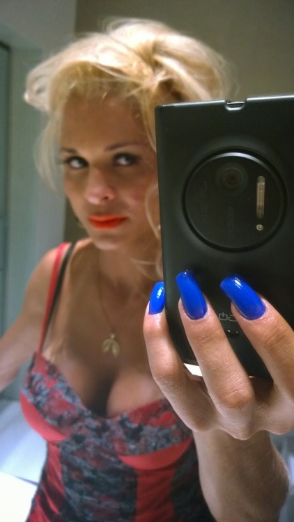 vanjatv:  Pollyana Santoriny 3
