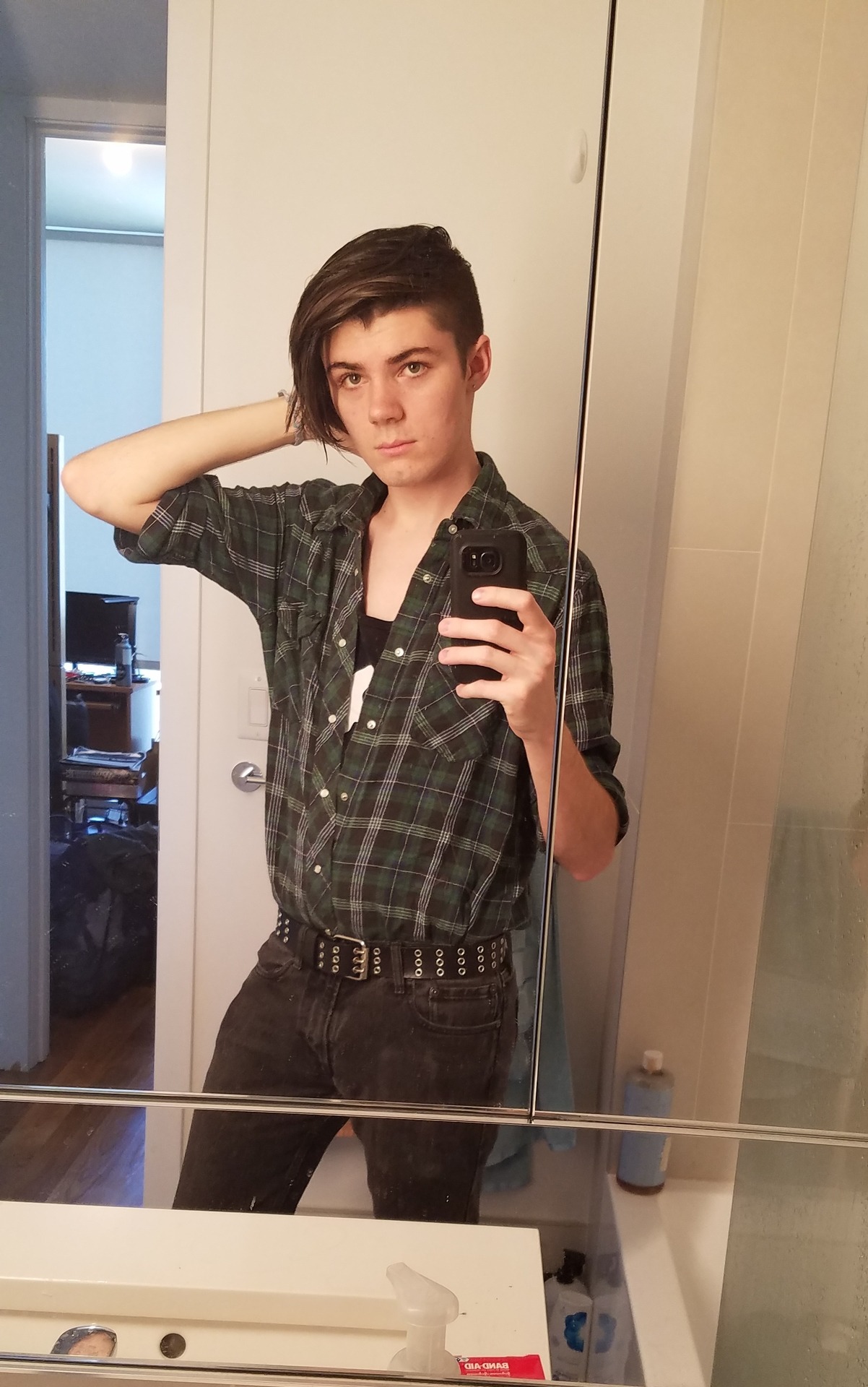 frodobell: frodobell:   hi! I need your help! my name is River &amp; I’m a