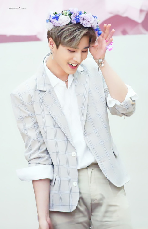 fybriankang: every moment | do not edit. (1/2)