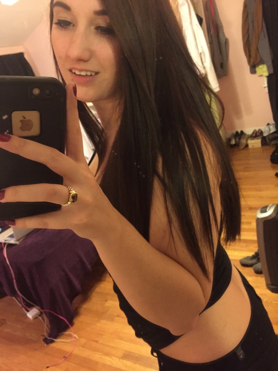rayyychilli:  Because that pic I just reblogged is such an old pic of me, have a
