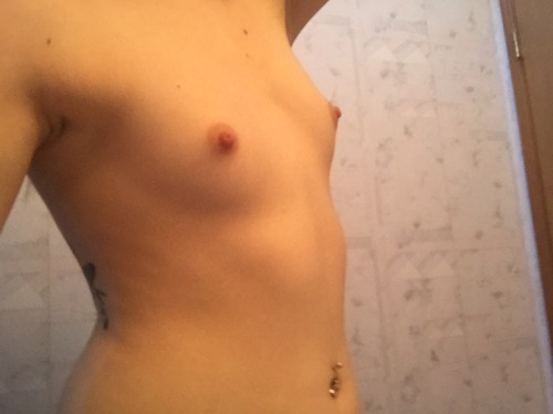 illbeyourhunnibunny:  These scars are mine to own, my ribs and stack of bones.