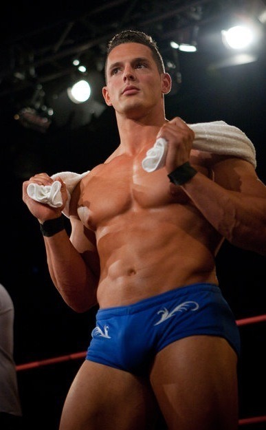 sassy-tripleh:This cute boy’s name is Jessie Godderz.