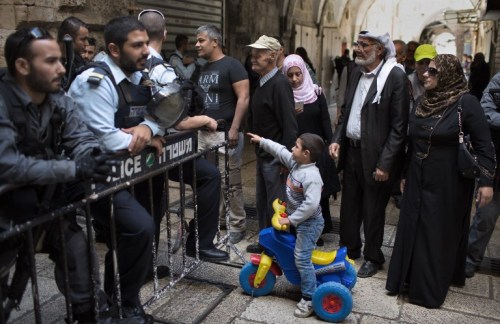 Israel pledges to reopen Jerusalem flashpoint Israel shut the Al-Aqsa mosque compound Thursday then 
