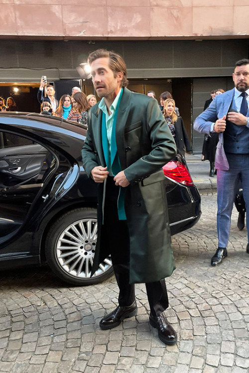 Jake Gyllenhaal at the “Ambulance” Screening on March 20, 2022 in Paris, France (x)