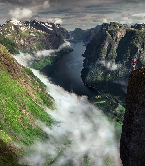 photos by Max Rive | MY TUMBLR BLOG | listen to thistranscontinental dream. Rise. Open your eyes. Dr