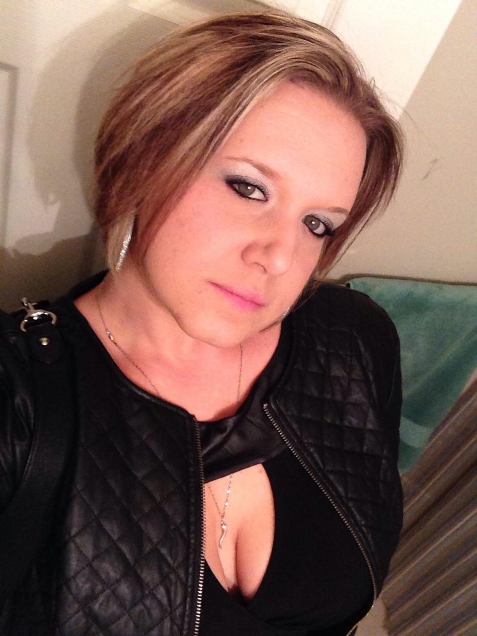 cuckold10705:  23chaplain:  I Would Wear Your Pussy Out, Stretch It Out, Dig It Out!