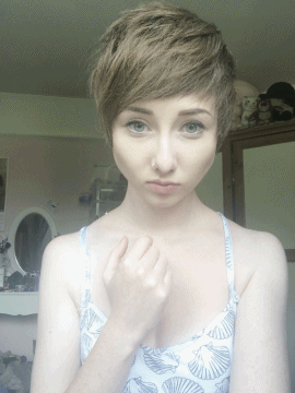cutiebum:  i never make gifs anymore, hi  Why? you look sooo cute in this I absolutely