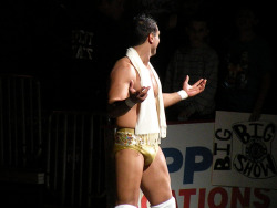 rwfan11:  Del Rio- bulge shot  I need that bulge Mr. Del Rio! ;)