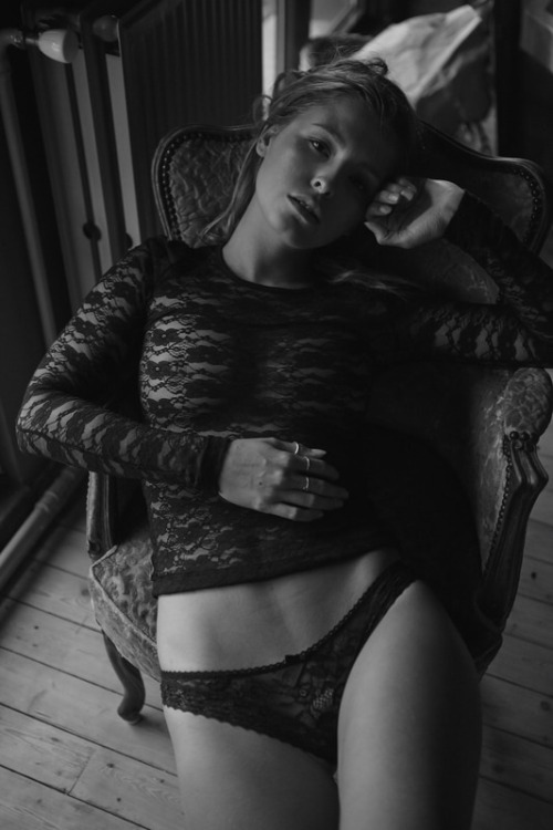 artchiculture:  Marisa Papen