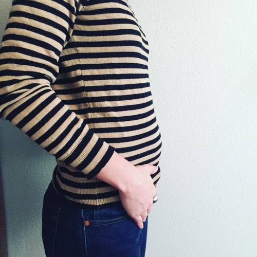 Lil tiny bb bump! We are officially 9 weeks preggers so that means the bb is now officially a fetus!