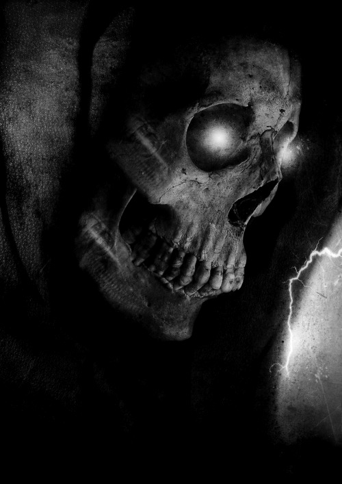 ligafrankorn:  ◄Dark art, skull images &amp; surrealism here► | Source 