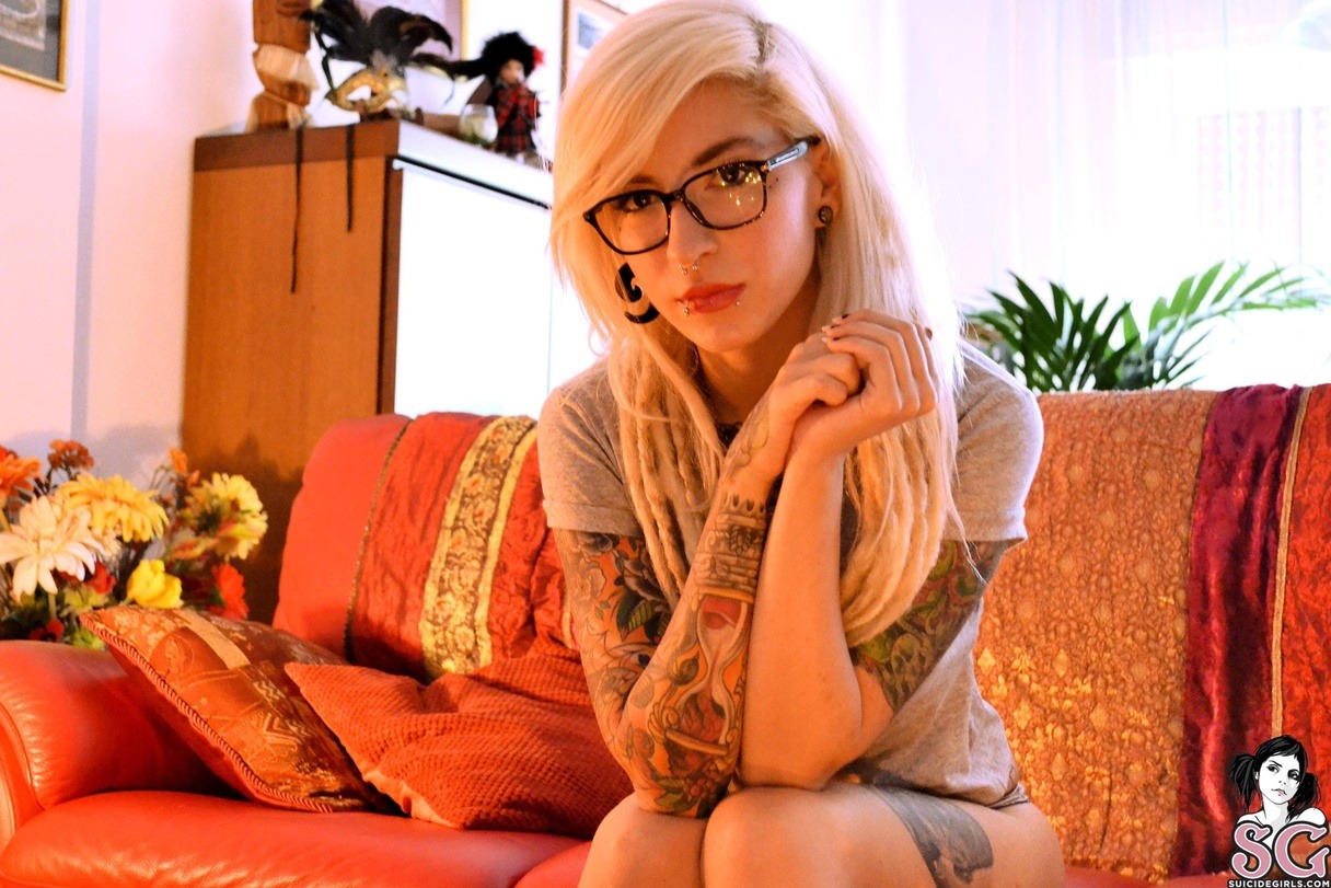thedarksideofgruff:  Hexe666