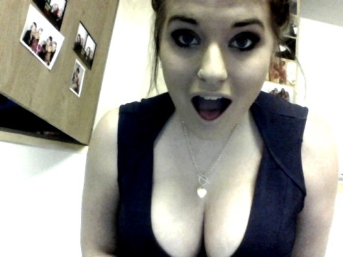 ttthea:  Get ya boobs out  GET IT GET IT 