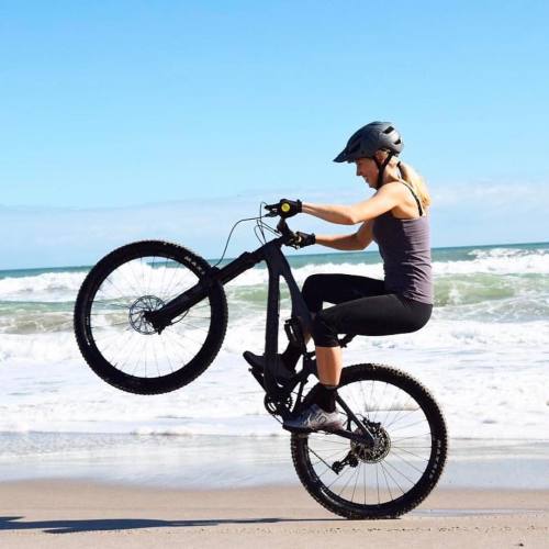 razumichin2: Wheelie Wednesday 