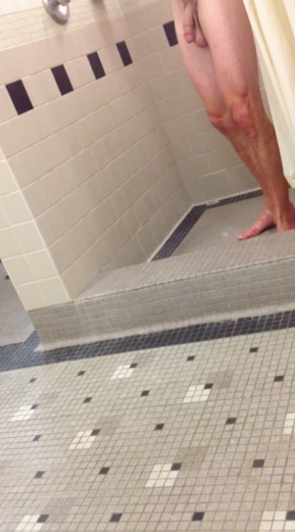 myownprivatelockerroom2:Big Dicked Daddy caught in showers! Follow the Locker Room Guys…http://myownprivatelockerroom2.tumblr.com