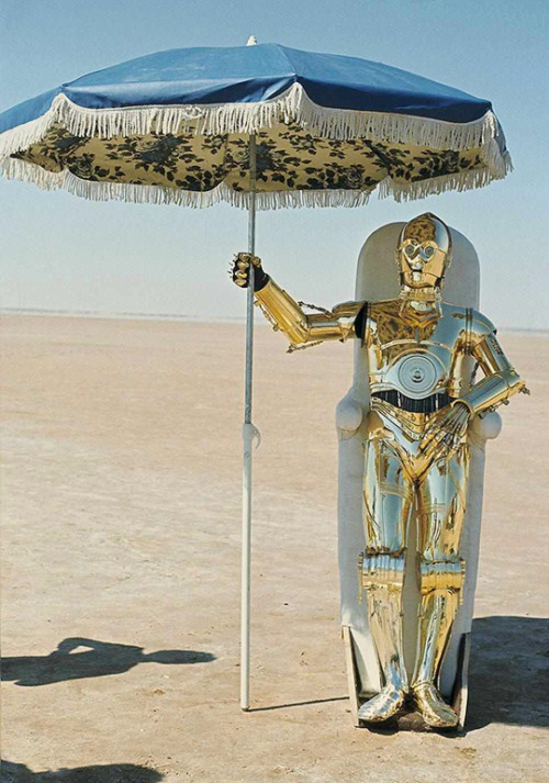 cinecat: Anthony Daniels behind the scenes of Star Wars (1977)