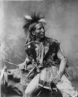 ancientfaces:  Sioux Ceremonial CostumeSioux