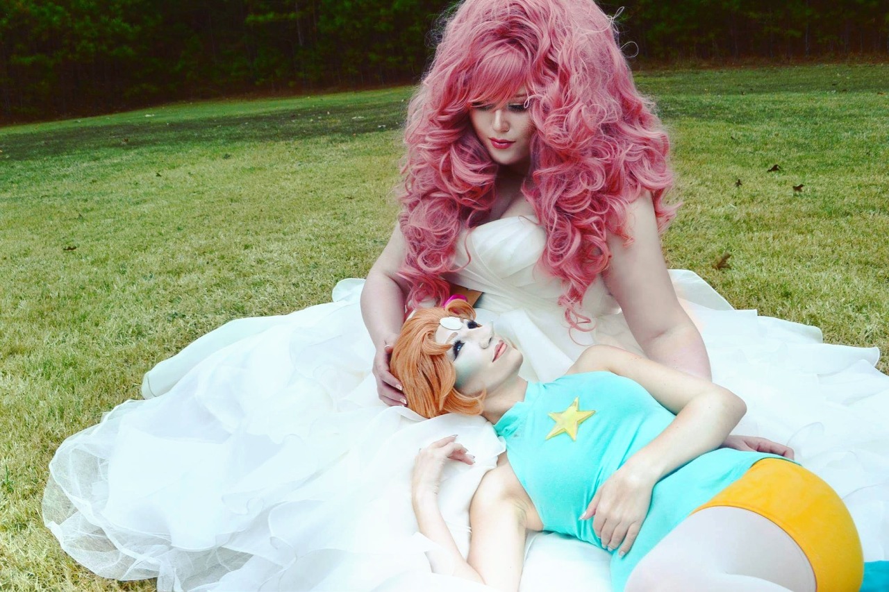 a-smile-and-a-song-cosplay:Pearl: Me ☆ Rose Quartz: Ann Michelle  Photography: