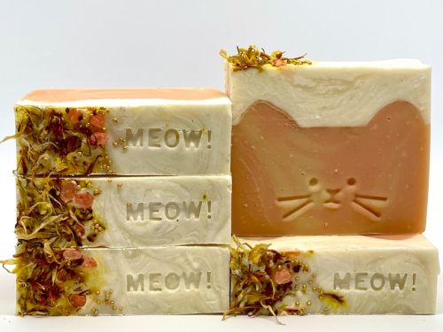 littlealienproducts:    Peaches &amp; Cream Pretty Kitty Soap by  EarthlyGoodGoods  