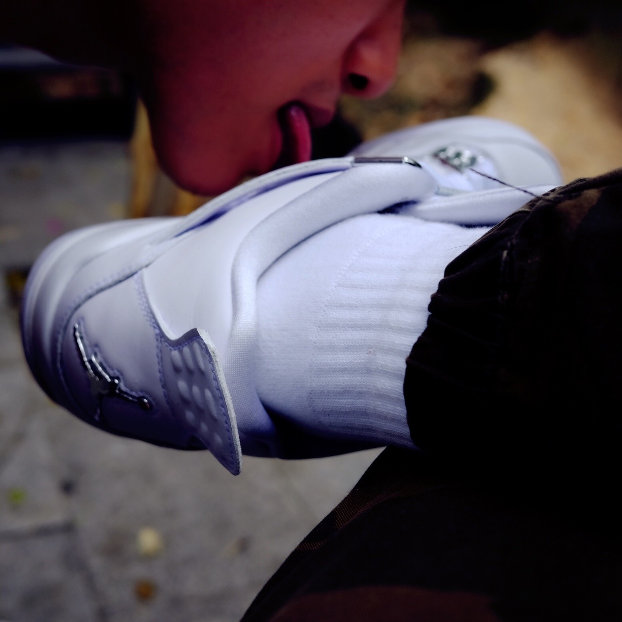 socklickersworld:  Now you know why Master took you out on this walk today, boy.
