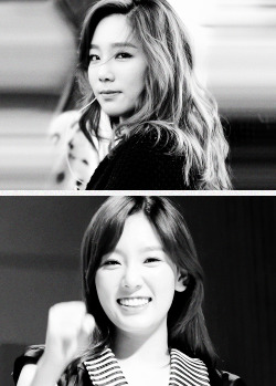 taengyeonies:  Eyes contact with Taeyeon