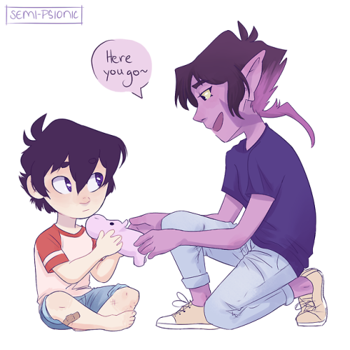 semi-psionic: keith gets a plushie from his momma  sorry but the fact that keith’s favori