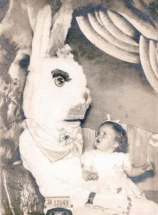 buzzfeed:
“ 19 Vintage Easter Bunny Photos That Will Make Your Skin Crawl
”