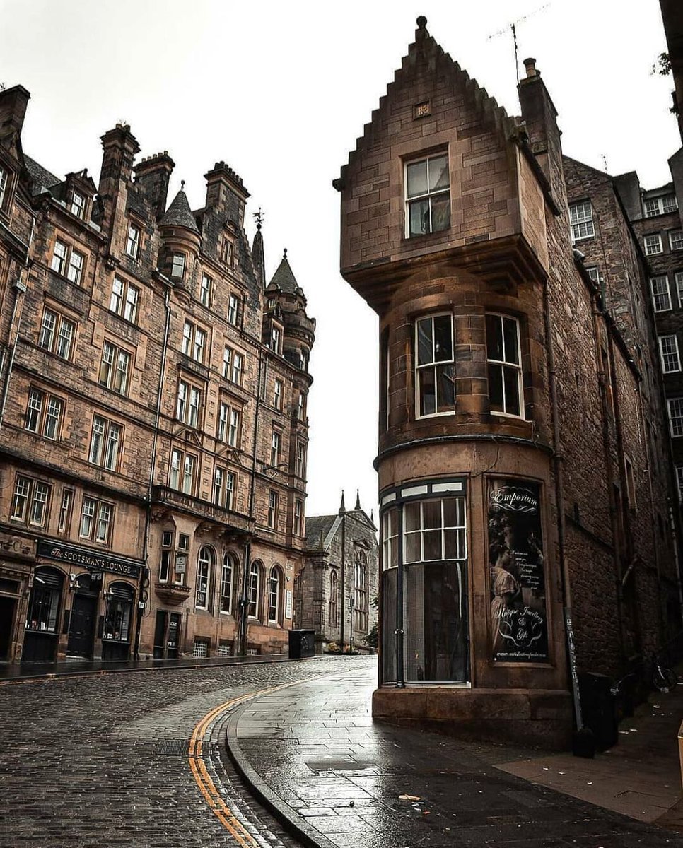 📸Edinburgh'da kasvetli bir...