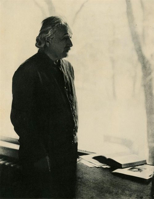 Albert Einstein, 1942Lotte Jacobi