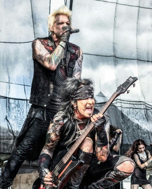 nikkisixxisgod:Nikki Sixx Is God