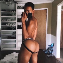 dabootygallery:  Follow @dabootygallery for hottest asses on tumblr🔥🔥Don’t forget to submit those phatties to be featured 🍑🍑