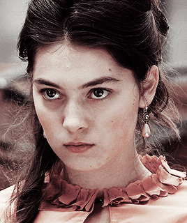 Every Arya & Lyanna Parallel:harrenhal