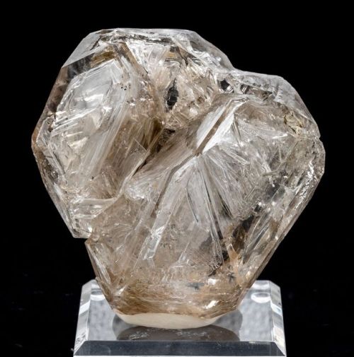 bijoux-et-mineraux:  Herkimer “Diamond” Skeletal Quartz specimen with carbon inclusions -  Northside Property, Manheim, New York
