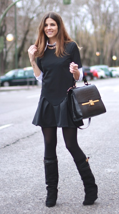 fansofpantyhose:Gorgeous brunette wearing a black dress, black boots and black #pantyhose #FOP