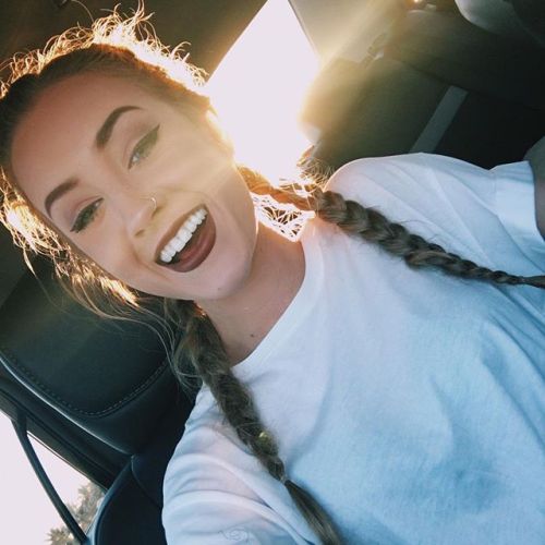 the-electro-slut-factory:   Baby hairs on fire