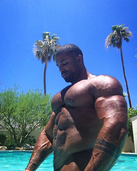 musclelover8:  Massive BBM 