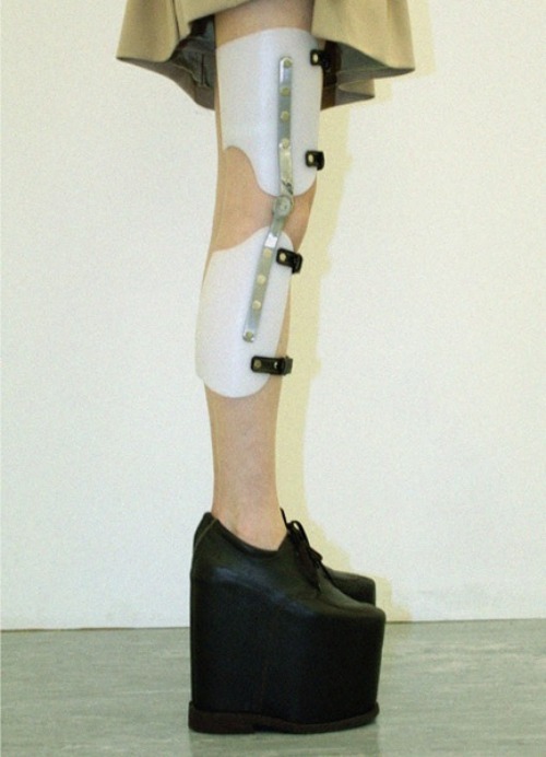 creaturesofcomfort:  Orthopaedia Vs. Tailoring It’s all about fitting the body into the &