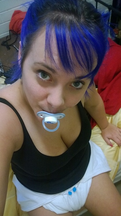 terrypants:  yourabsolutelunacy:  Cloth diapers! ^____^  Cloth nappies and plastic pants are the best! 