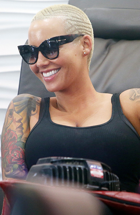 m-r-w-i-c-k-e-d:  Amber 