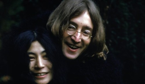 thesongremainsthesame: John Lennon and Yoko Ono photographed by Susan Wood, December 1968.