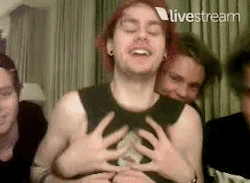 michaelsgrinch:  this is the best thing to ever happen to me 